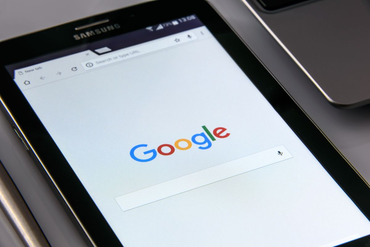 Krok po kroku przez proces weryfikacji i zamknięcia wizytówki – Jak skutecznie usunąć firmę z Google Maps i wyszukiwarki